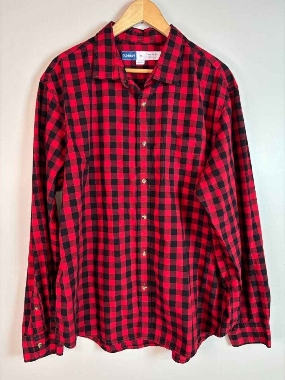 Old Navy Shirt XL Red Black Check Plaid Button-Front Stretch Cotton Men's